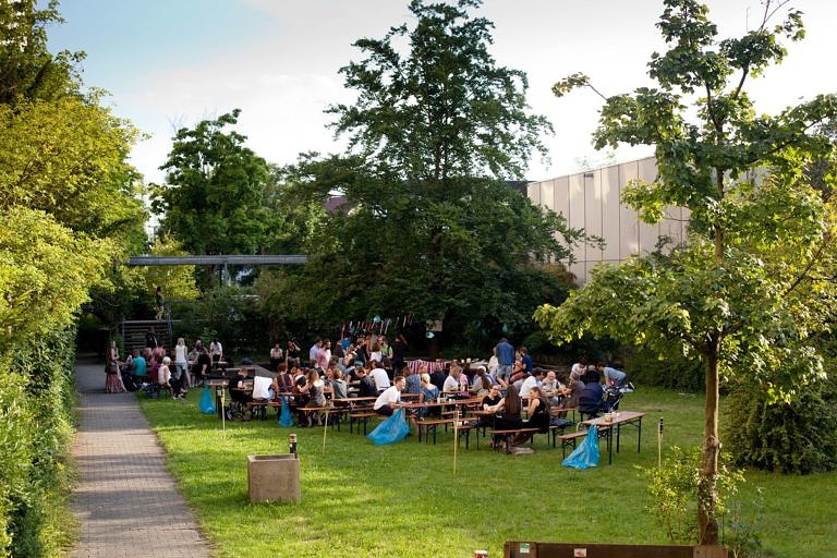 Beitragsbild für Alumni